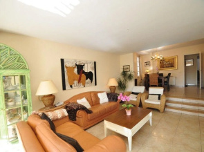 Paradise House by Hello Apartments Sitges