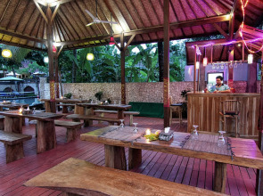 The Tanis Beach Resort Nusa Lembongan