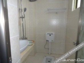 Yintanjinshu Business Hotel