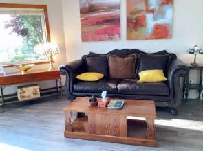 Stunning Ocean Mountain View 3 BR Suite