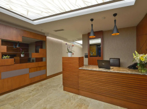 Blueway Hotel City