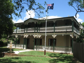 Grove Manor