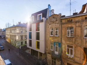 8 Svyatoho Teodora Square Apartments