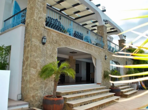 Villa Alex by Amy Villas