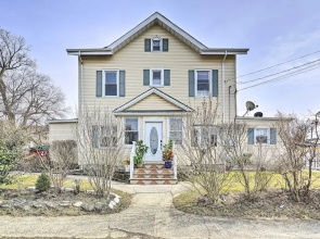 Long Branch Apartment: 1 Mi to Beach, Pier Village