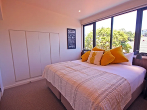 The Penthouse at Cremorne Point Manor