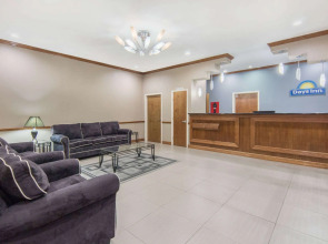 Days Inn by Wyndham Baytown East