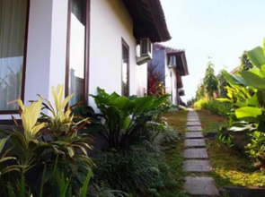 Canggu Breeze Inn
