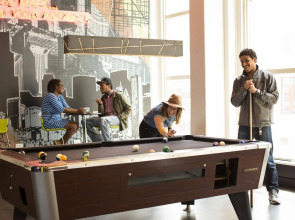 HI Chicago, The J. Ira and Nicki Harris Family Hostel