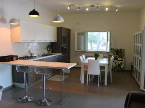 Villa Laura, Complete and Modern Furnishings, a Green Oasis by the City