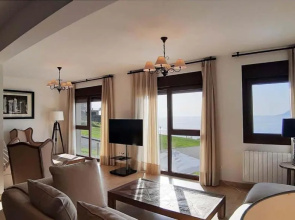 House - 6 Bedrooms with WiFi and Sea views - 09462
