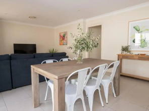 Park Villa Spacious 2 Bedroom Unit Close to CBD