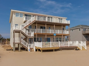 Oceanfront Villa - 12 Br Home