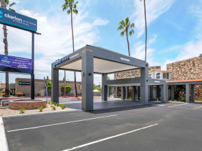 Clarion Pointe Fresno near Yosemite