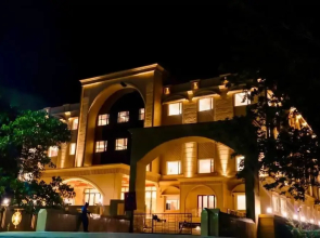 Le Royale Palace