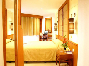 Royal Twins Palace Hotel