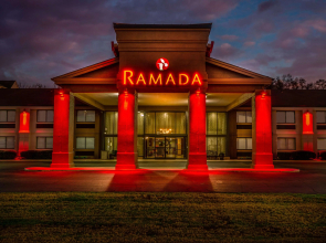 Ramada by Wyndham Tuscaloosa