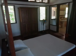 Have a Relaxing Vacation Right on the Beach Enjoying the Locations Amenities