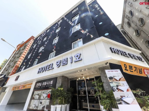 Hotel Myeong Pum 1st