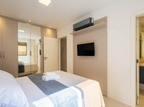 Apt w/ Gourmet Balcony 550m From the Beach Lle0204