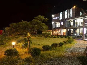 Ganghwado (Seokmodo) Club Poc Pension (Building B)