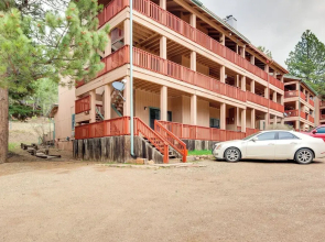 Angel Fire Condo < 1/2 Mi to Resort & Bike Park!