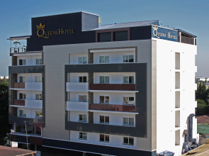 Queens Hotel