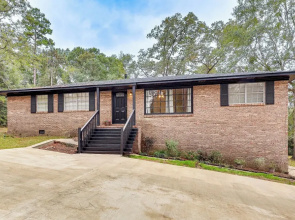 Great for Families! Remodeled Jackson Home