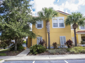 Encantada Resort 4 Bedroom w Pool Close to Disney 8570
