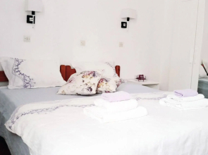 Medieval Rose Hotel