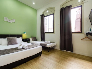 Q Loft Hotels@Geylang (SG Clean Certified & Staycation Approved)
