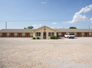 OYO Hotel Breckenridge TX Hubbard Creek Lake