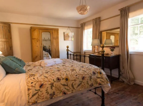 Romney a Cosy Victorian Cottage in a Picturesque Suffolk Village