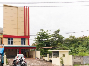 Guest House Restu Ibu by RedDoorz