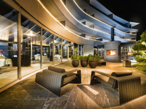 7132 Hotel