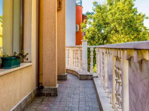 2BD-2BTHR Apartment close to the Ancient Town