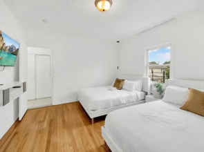 Spacious 3BR Luxe Escape near NYC