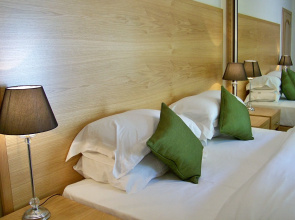 Claymore Guest House and Apartments