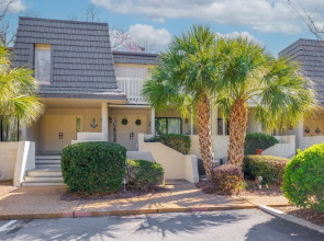 Fore Season Retreat 2 BDR in Desirable Resort!