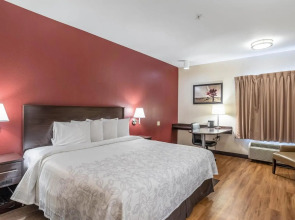 Red Roof Inn PLUS+ Houston - Energy Corridor