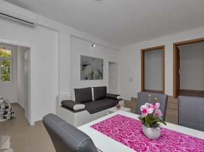 Petar - 200 m From Beach - A1