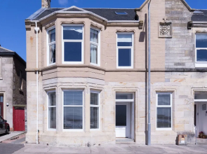 Eagleton Residence - Donnini Apartments