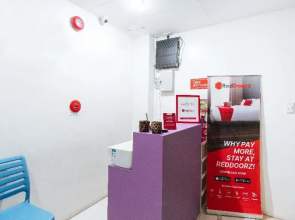 RedDoorz Plus near Robinsons Place Manila