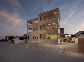 Apartments Vista Royal