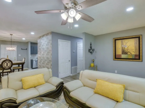 Athens Home w/ Deck - Near Sanford Stadium!