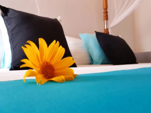 White Villa Beach Resort