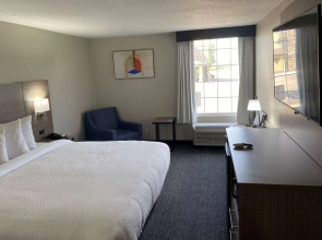 Days Inn & Suites by Wyndham Tahlequah