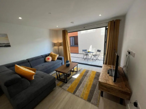 2 Putsborough - Luxury Apartment at Byron Woolacombe, only 4 minute walk to Woolacombe Beach!