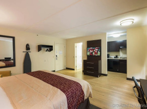 Red Roof Inn PLUS+ Houston - Energy Corridor