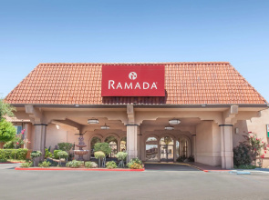 Ramada by Wyndham Fresno North